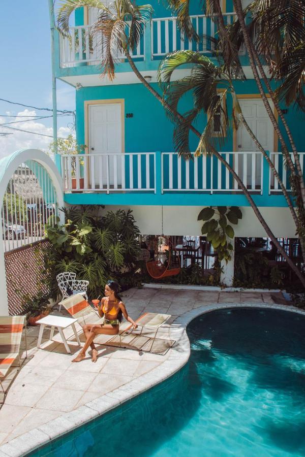 Hotel Santana Flores Extérieur photo