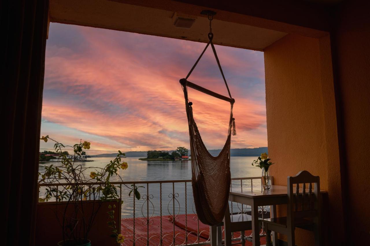 Hotel Santana Flores Extérieur photo