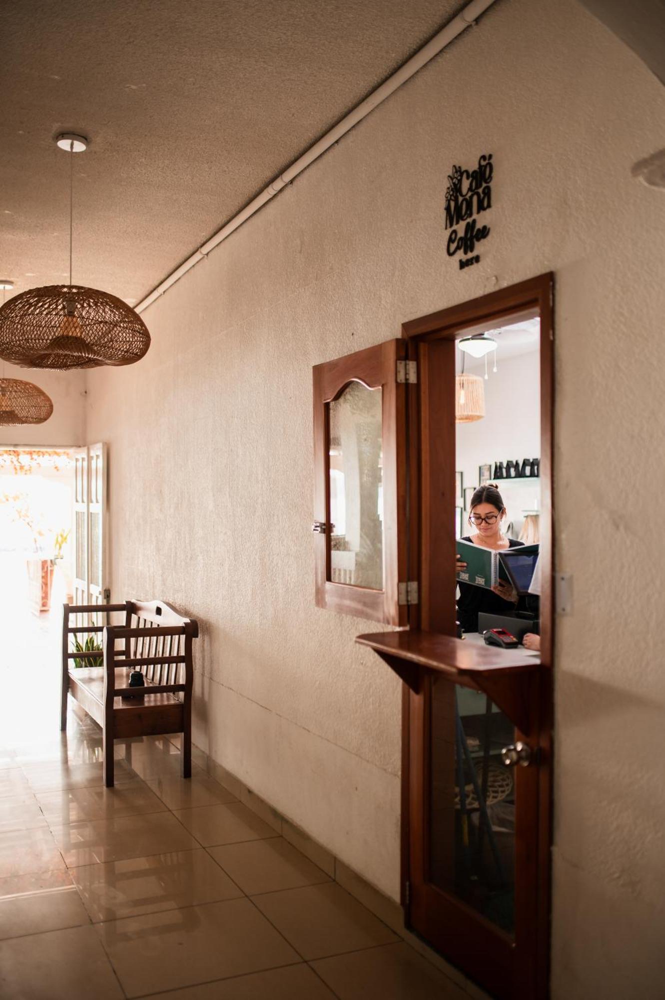 Hotel Santana Flores Extérieur photo