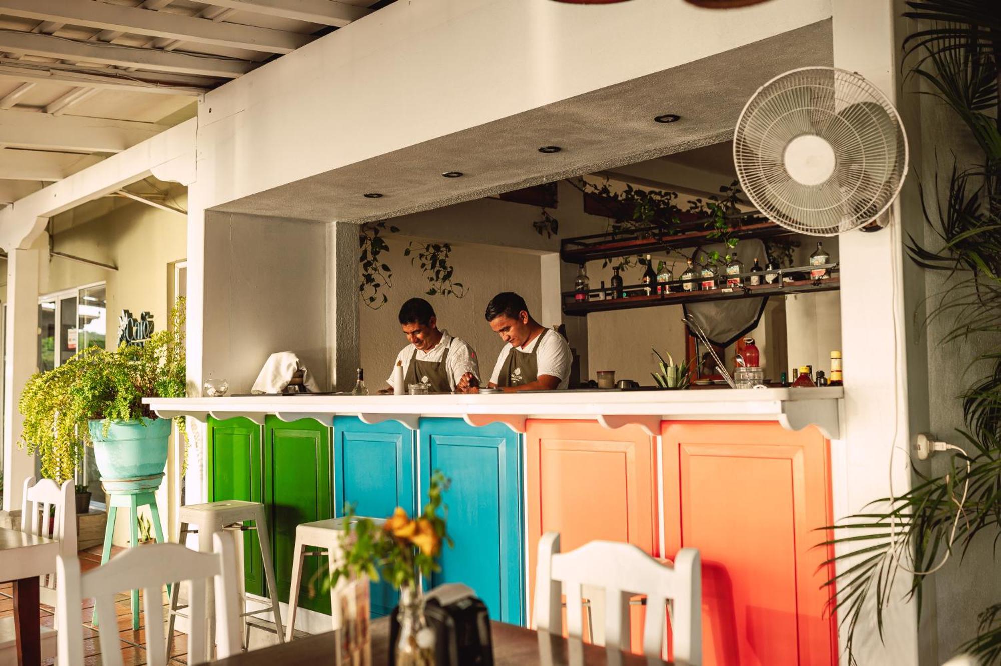 Hotel Santana Flores Extérieur photo