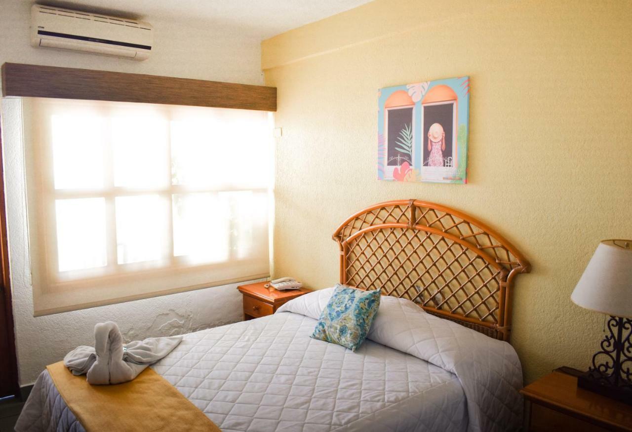 Hotel Santana Flores Extérieur photo