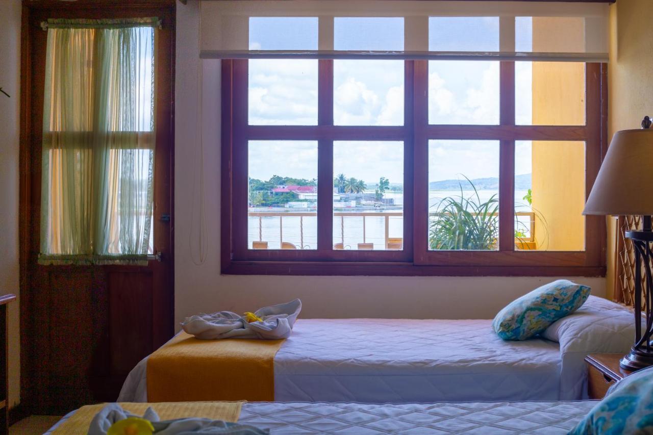 Hotel Santana Flores Extérieur photo